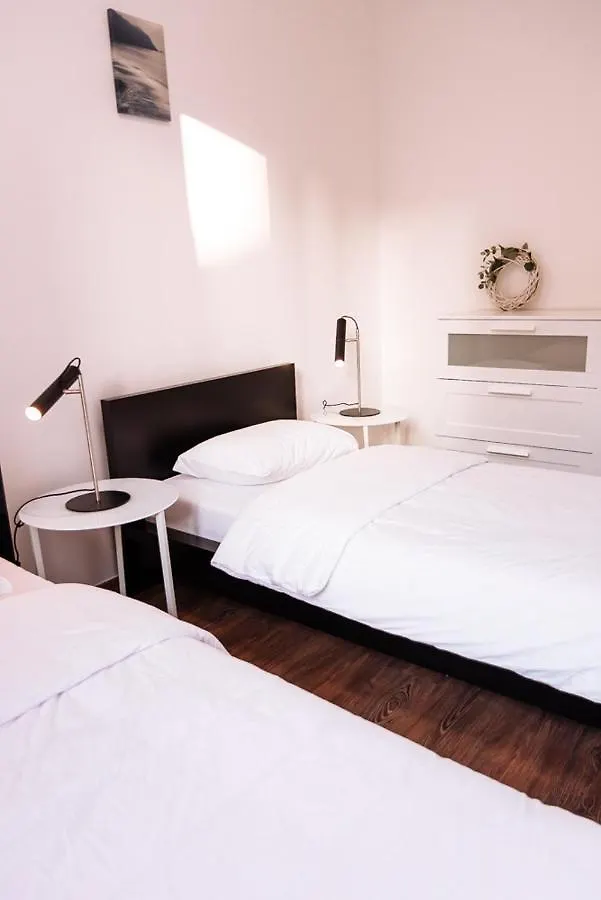 B 204, Apartments In The Heart Of Budapest
